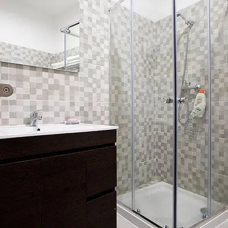 Apartment Renewed In Alfama Lisbon